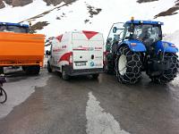 SnowPlowsCol-dAgnello  Road blocked 1km from top at about 2700m - bummer