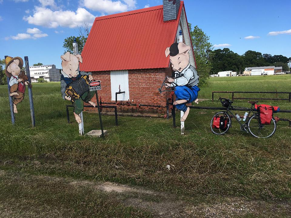 Three Little Pigs brick house in Western Louisiana
